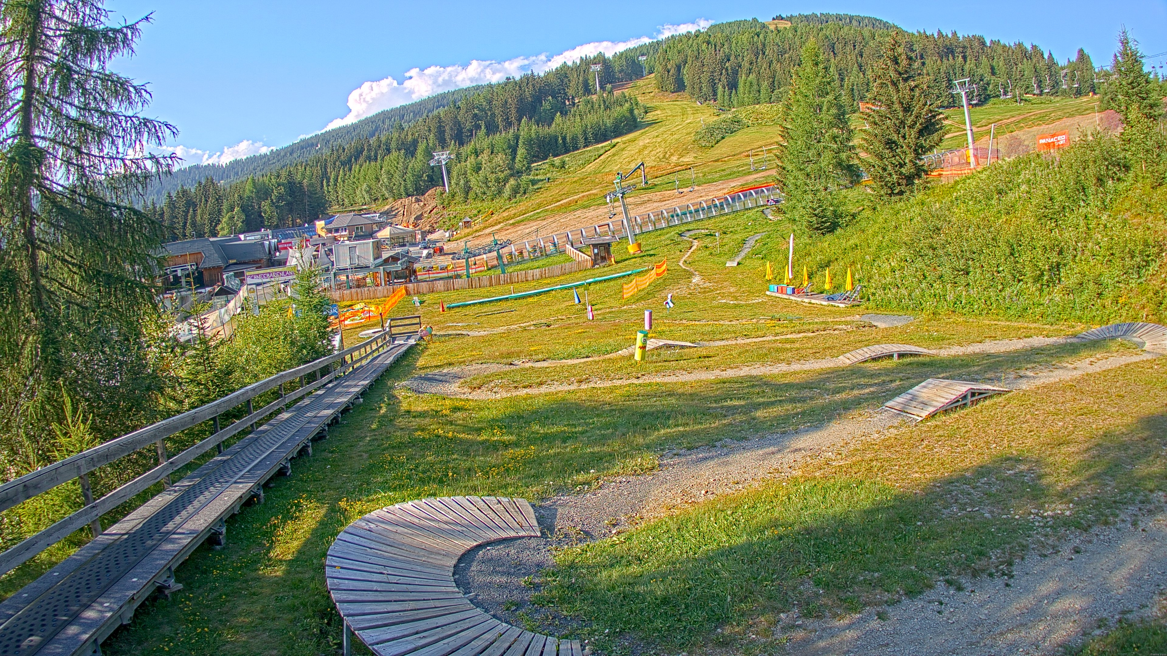 Webcam Kinderland Kanzelbahn (1.440m)
